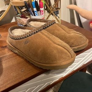 Size 11 Ugg Tasman slipper